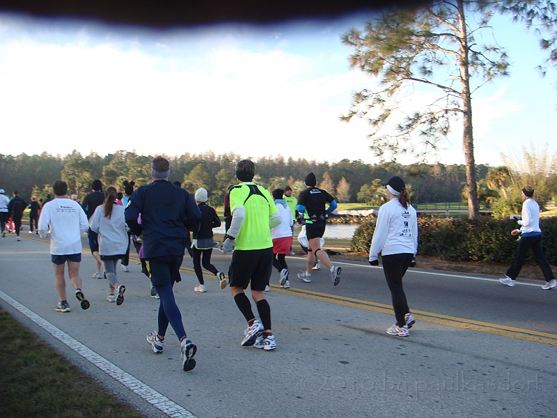 Florida [2010 Jan] 072.JPG - Scenes from the Disney World Marathon